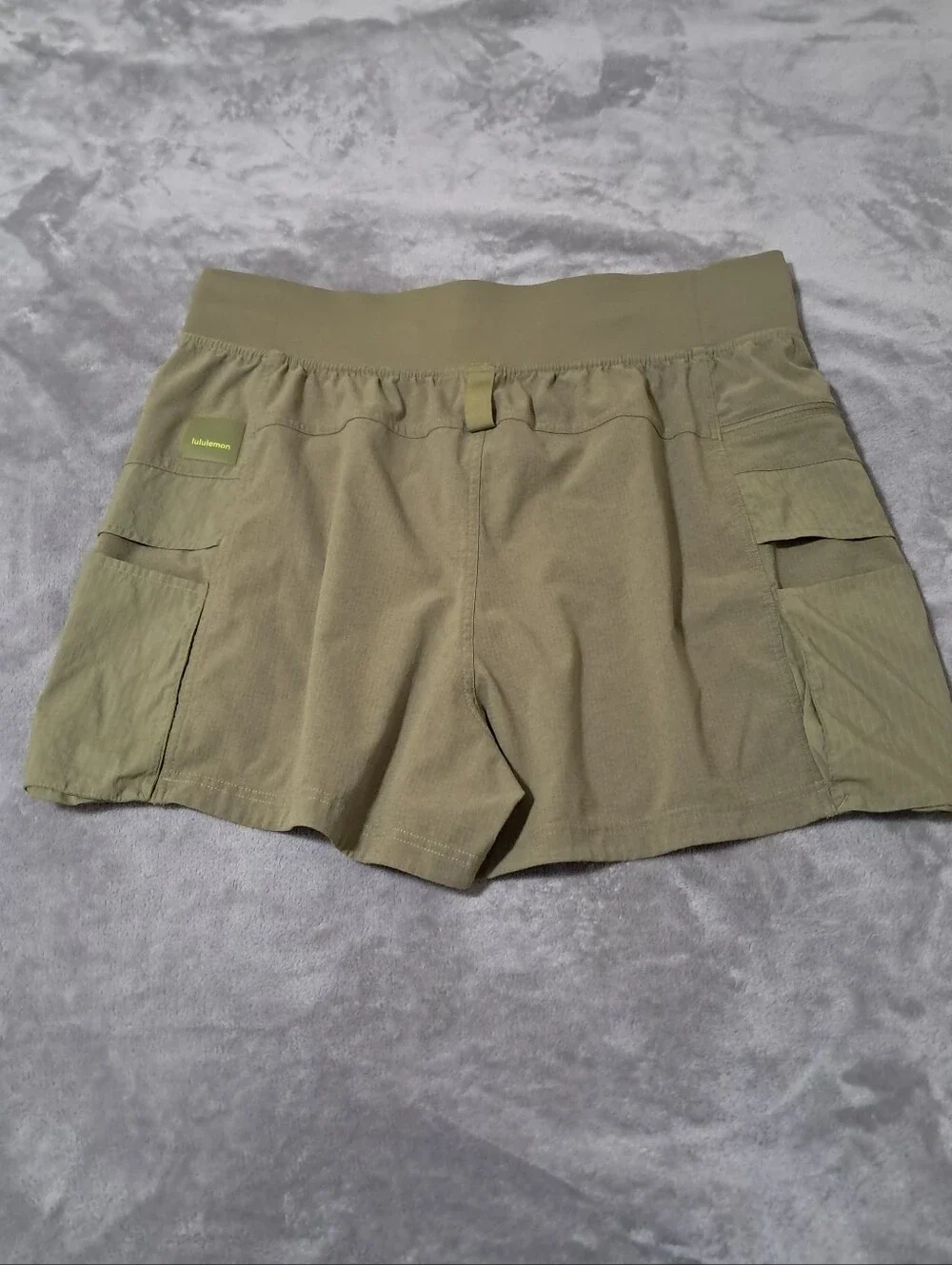 Lululemon Woven Air High Rise Hiking Shorts Sz. 14 Bronze Green.